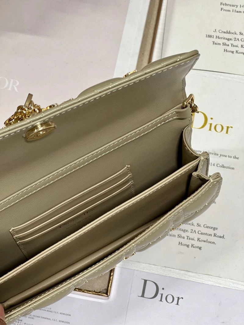 Christian Dior Other Bags Sleek 74016