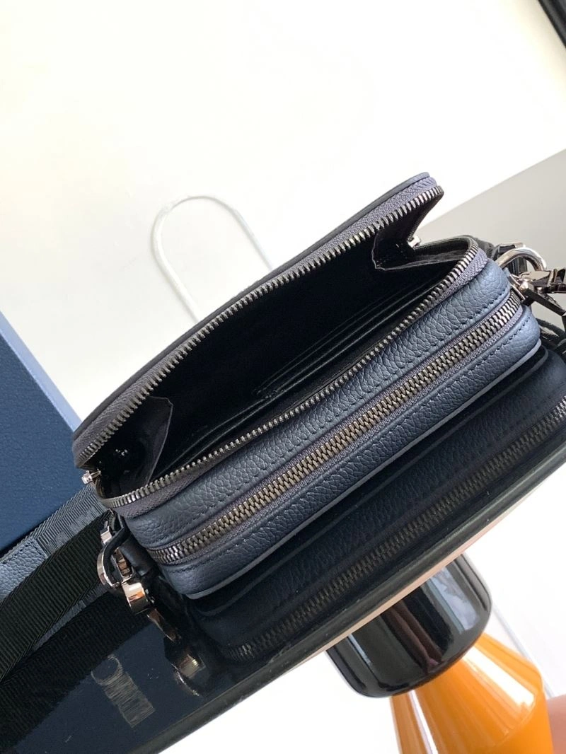 Christian Dior Other Bags Unisex 73942