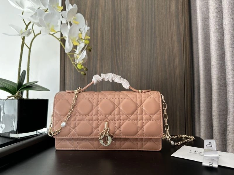 Unique Christian Dior Other Bags 70778