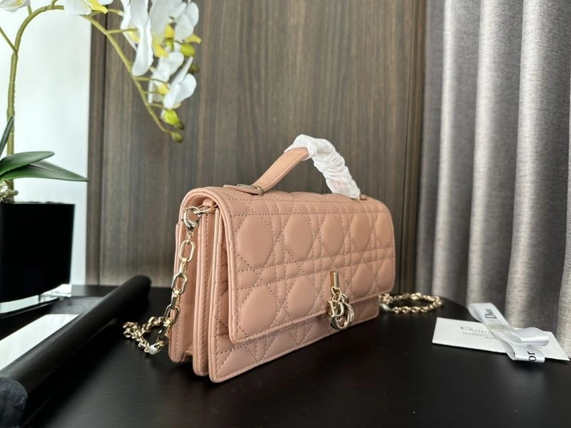 Unique Christian Dior Other Bags 70778