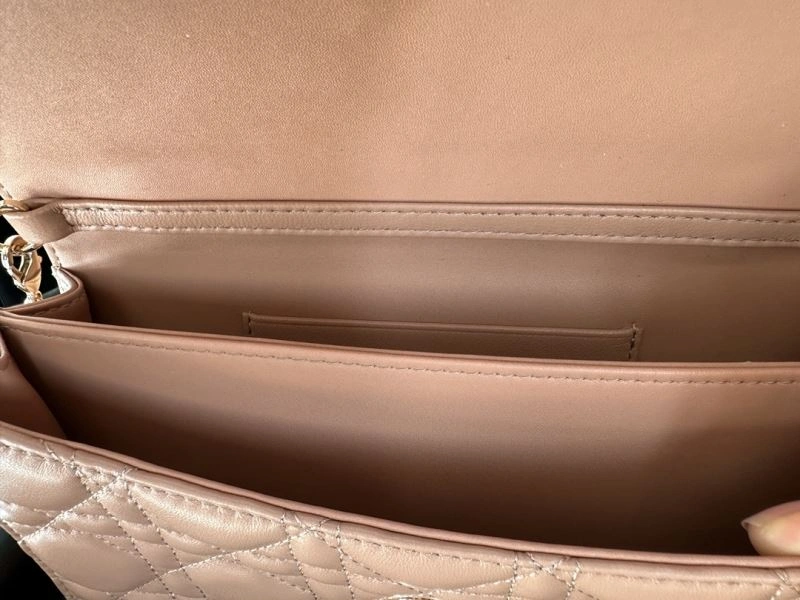 Unique Christian Dior Other Bags 70778