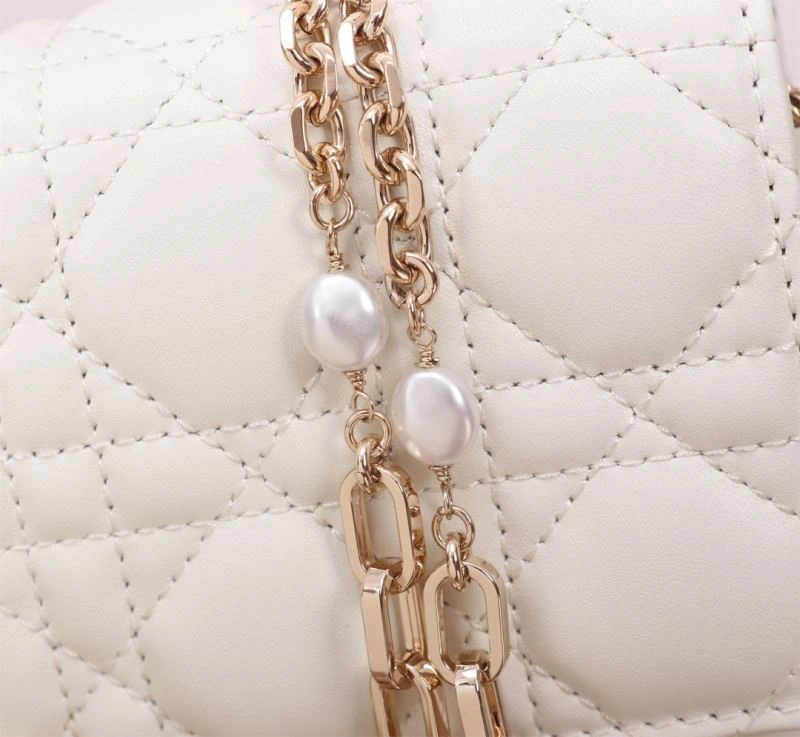 EyeCatching Christian Dior Other Bags 70716