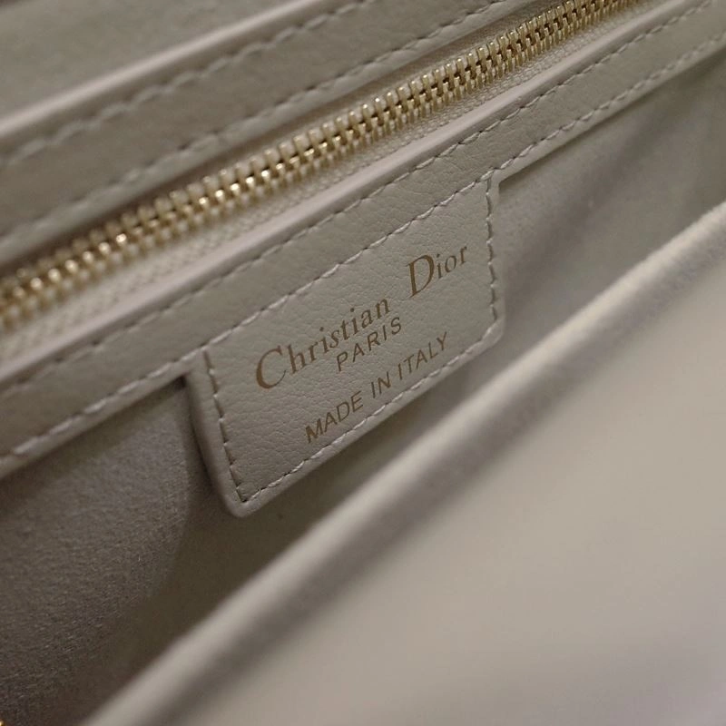 Timeless Christian Dior Other Bags 70764