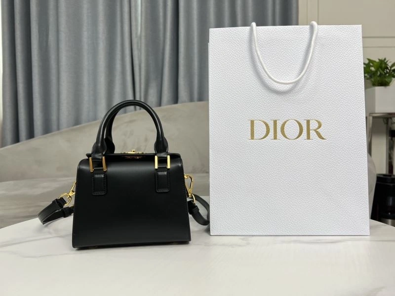 Christian Dior Other Bags Sleek 70687