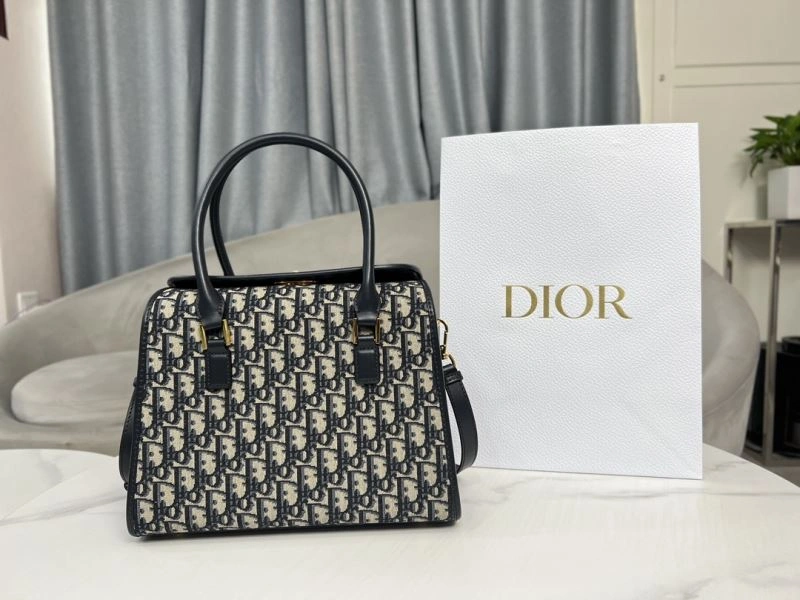 Christian Dior Other Bags Sleek 70732