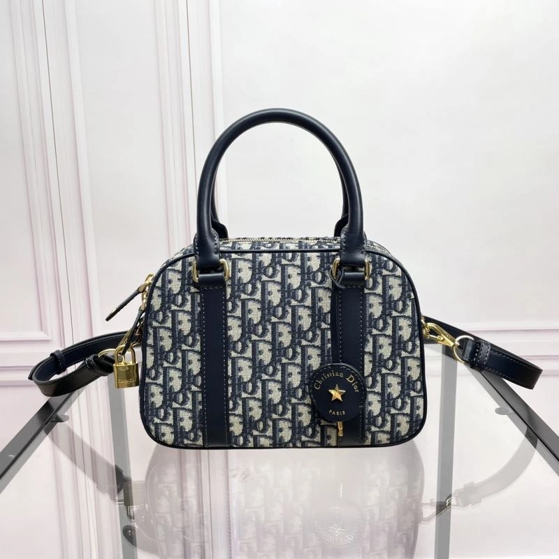 Stylish Christian Dior Other Bags 70652