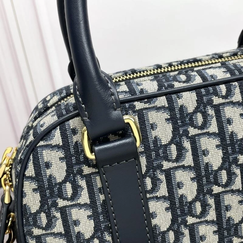 Stylish Christian Dior Other Bags 70652