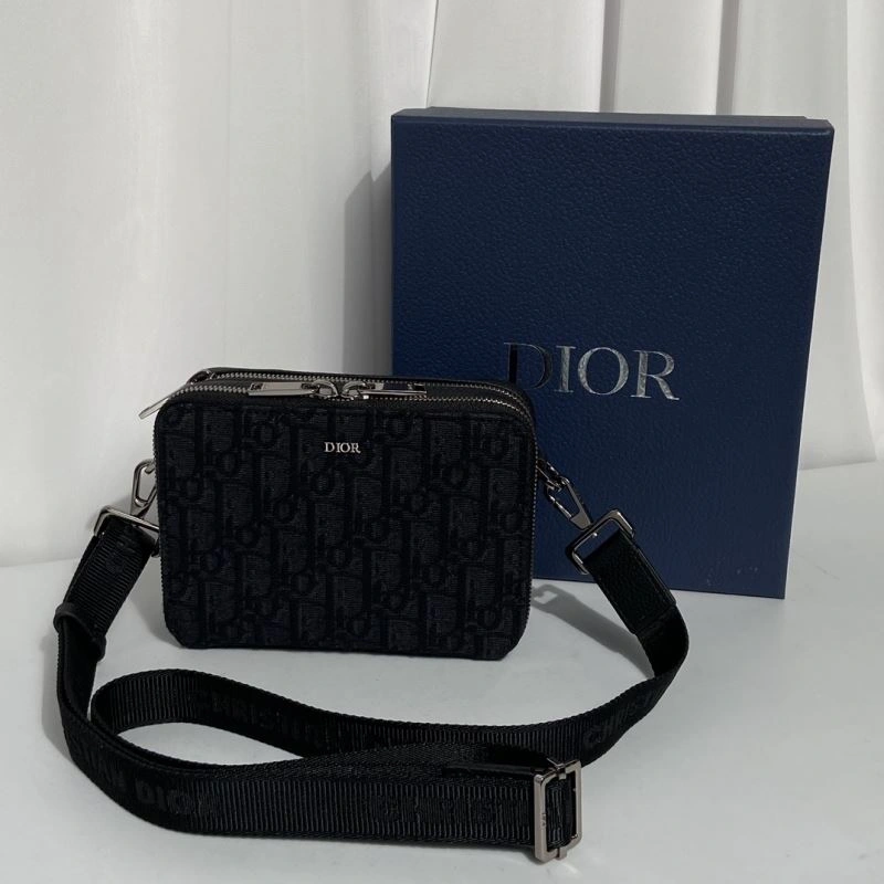Snug Christian Dior Other Bags 70624