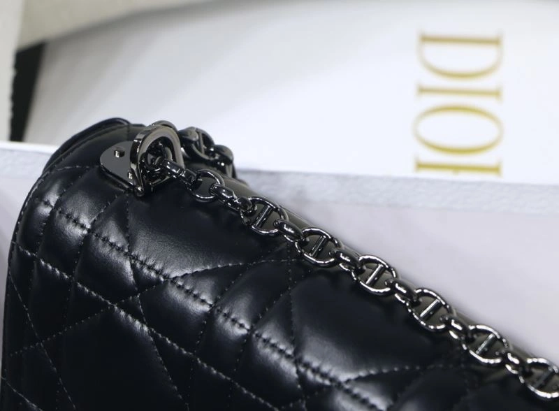 WellDesigned Christian Dior Other Bags 70601