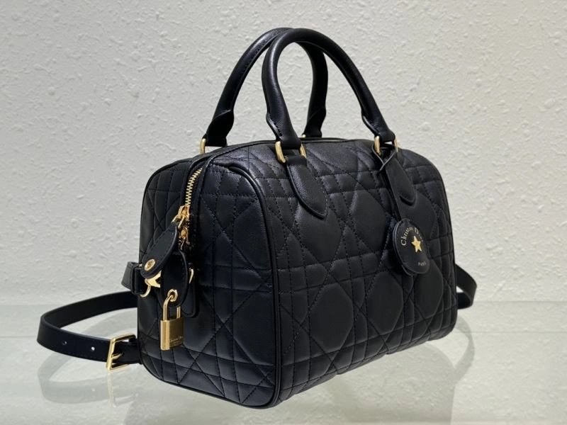 Vibrant Christian Dior Other Bags 70597