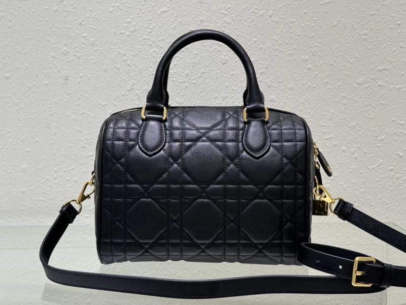 Vibrant Christian Dior Other Bags 70597