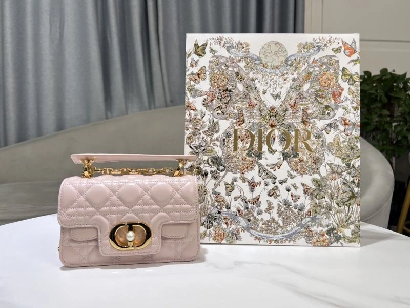 Unique Christian Dior Other Bags 70580