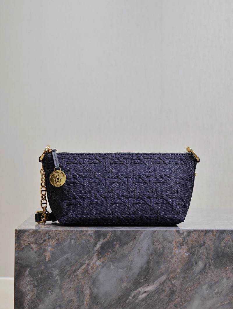 Stylish Christian Dior Other Bags 66700