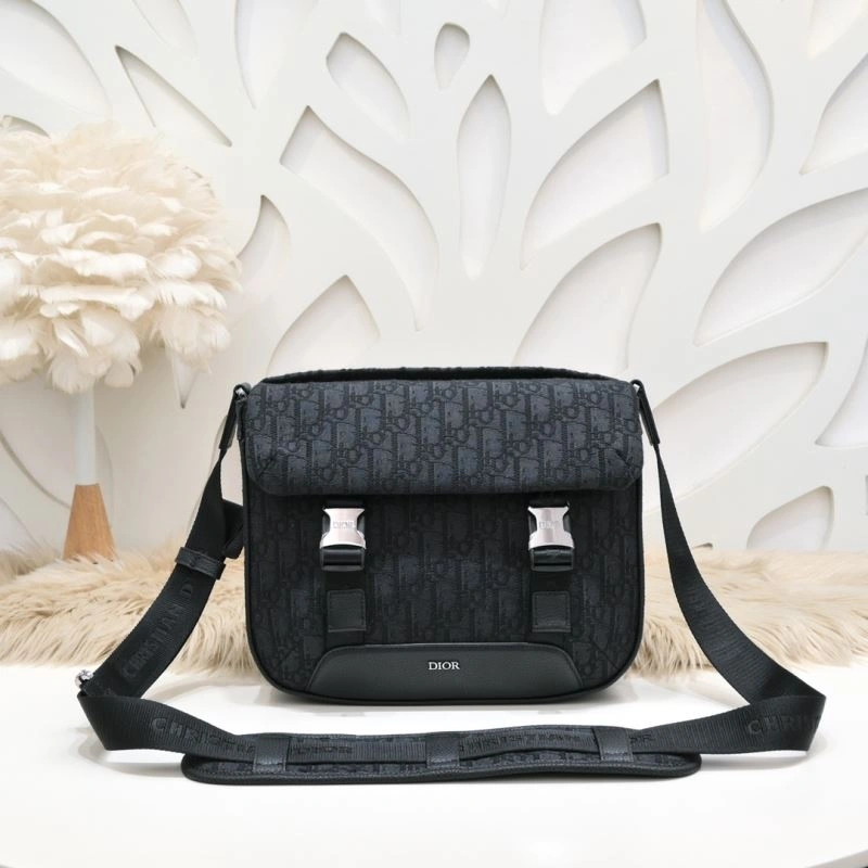 EyeCatching Christian Dior Other Bags 77125