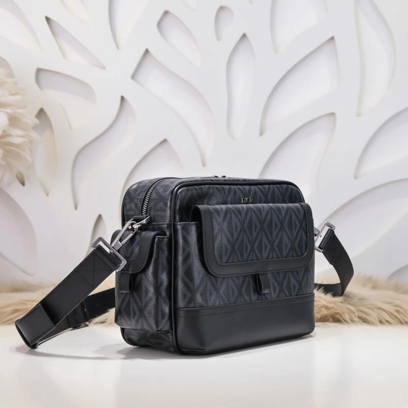 Stylish Christian Dior Other Bags 77107