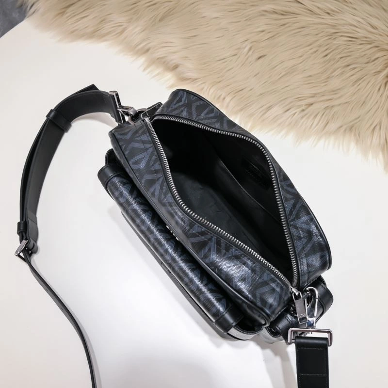 Stylish Christian Dior Other Bags 77107
