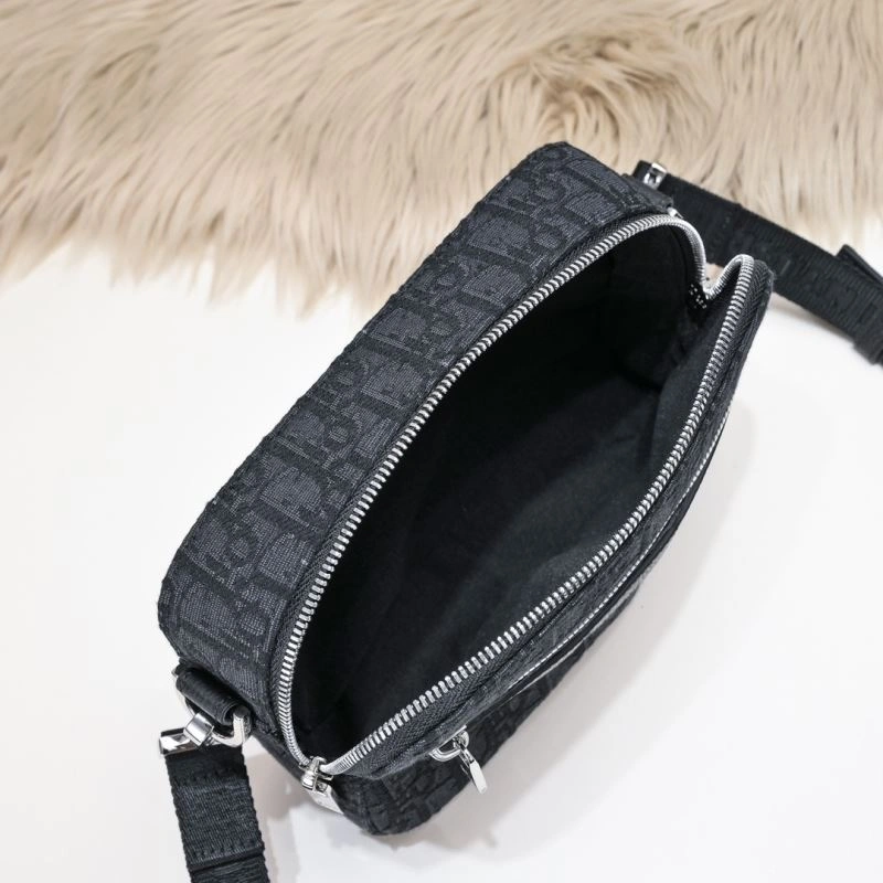 Trendsetting Christian Dior Other Bags 77068