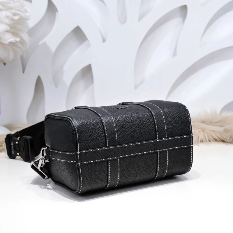 Refined Christian Dior Other Bags 77076
