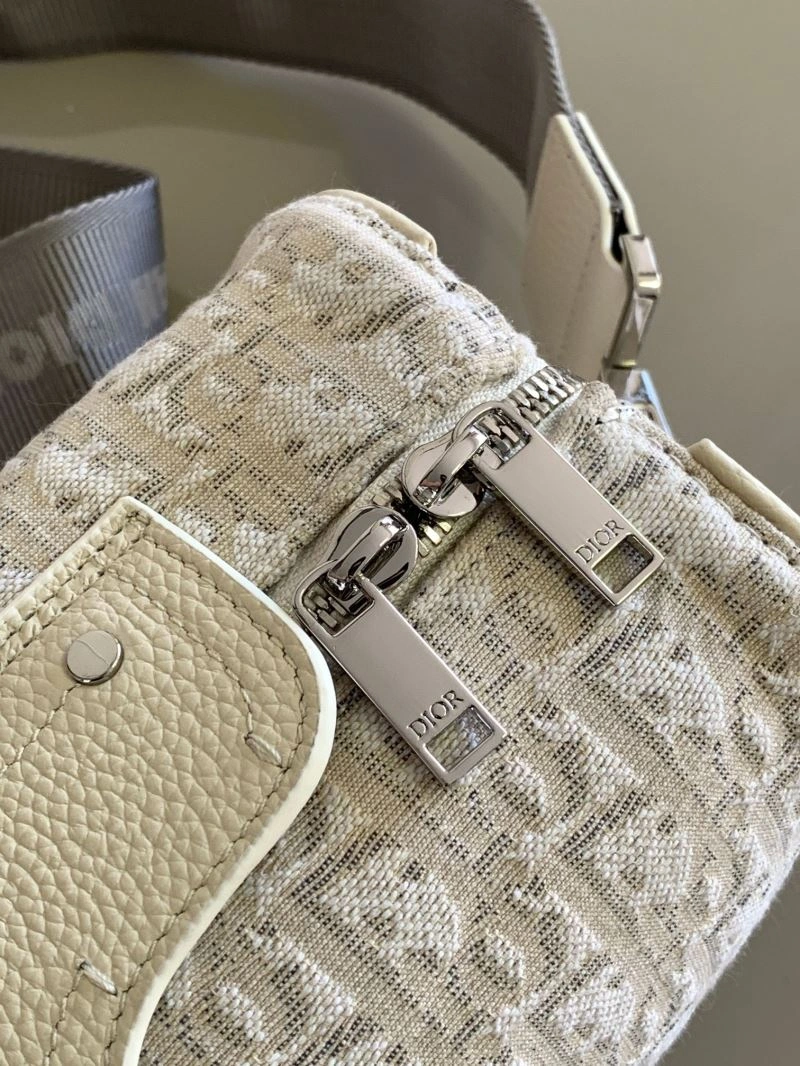 Snug Christian Dior Other Bags 77054