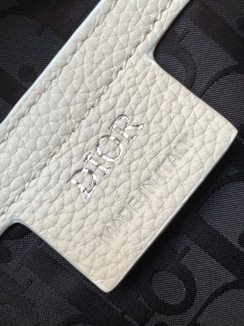Snug Christian Dior Other Bags 77054