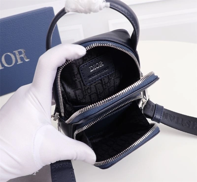 Vibrant Christian Dior Other Bags 74260