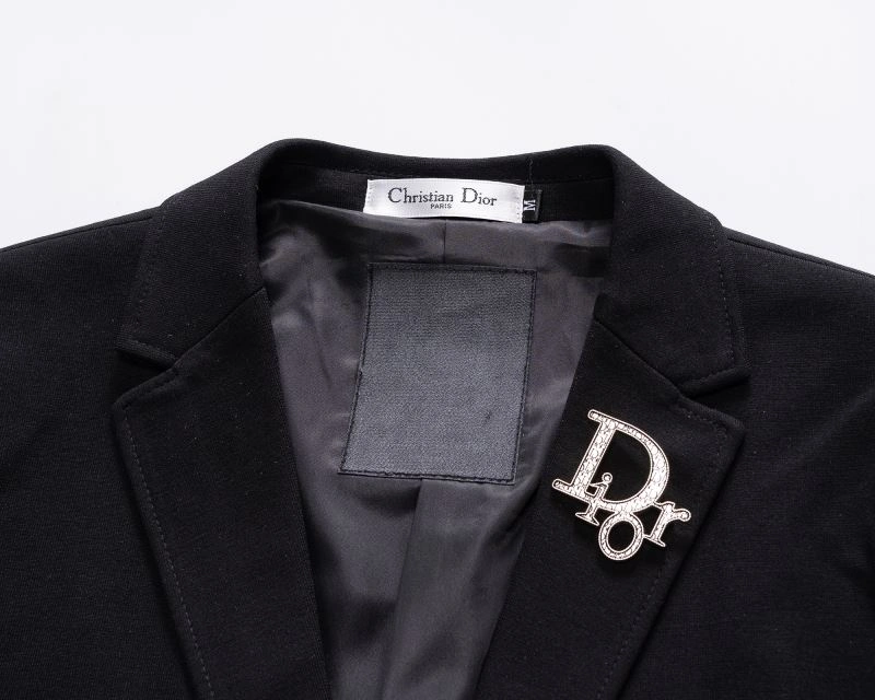 Trendsetting Christian Dior Outwear 114731
