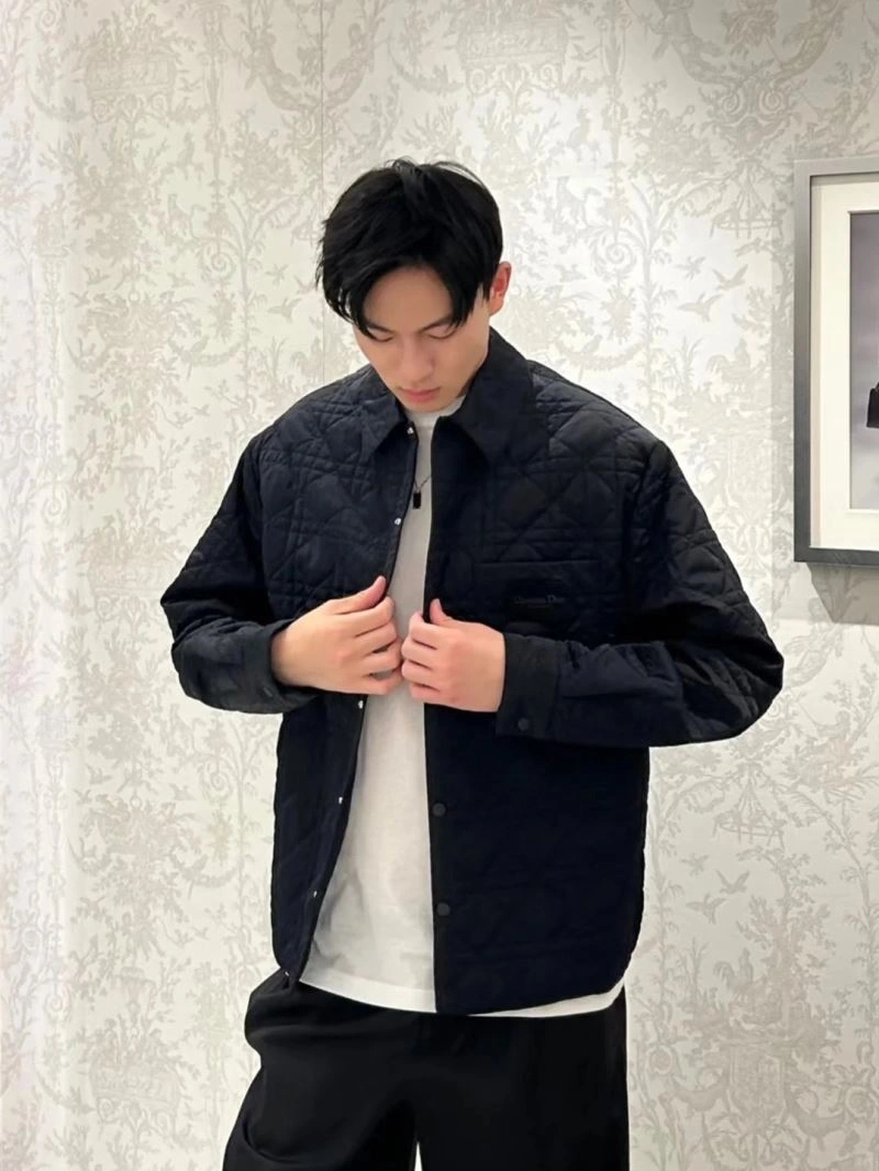 Efficient Christian Dior Outwear 117524