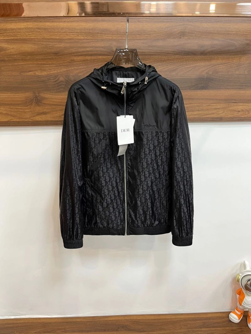 Stylish Christian Dior Outwear 117777