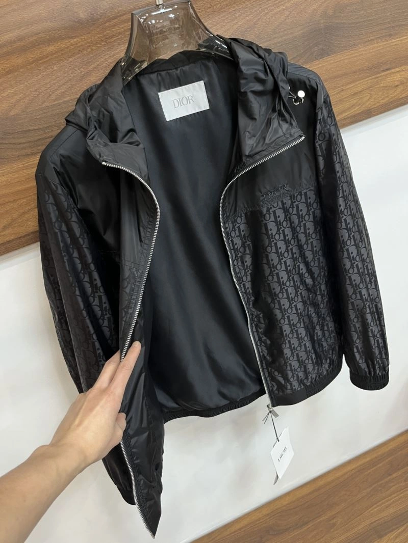 Stylish Christian Dior Outwear 117777