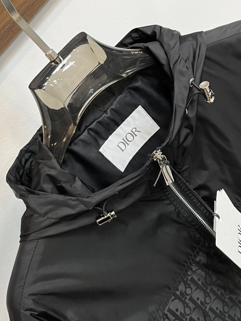 Stylish Christian Dior Outwear 117777