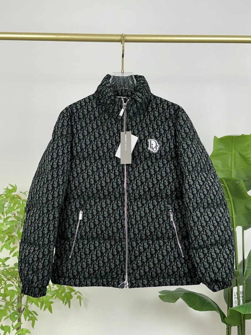 Timeless Christian Dior Outwear 117923