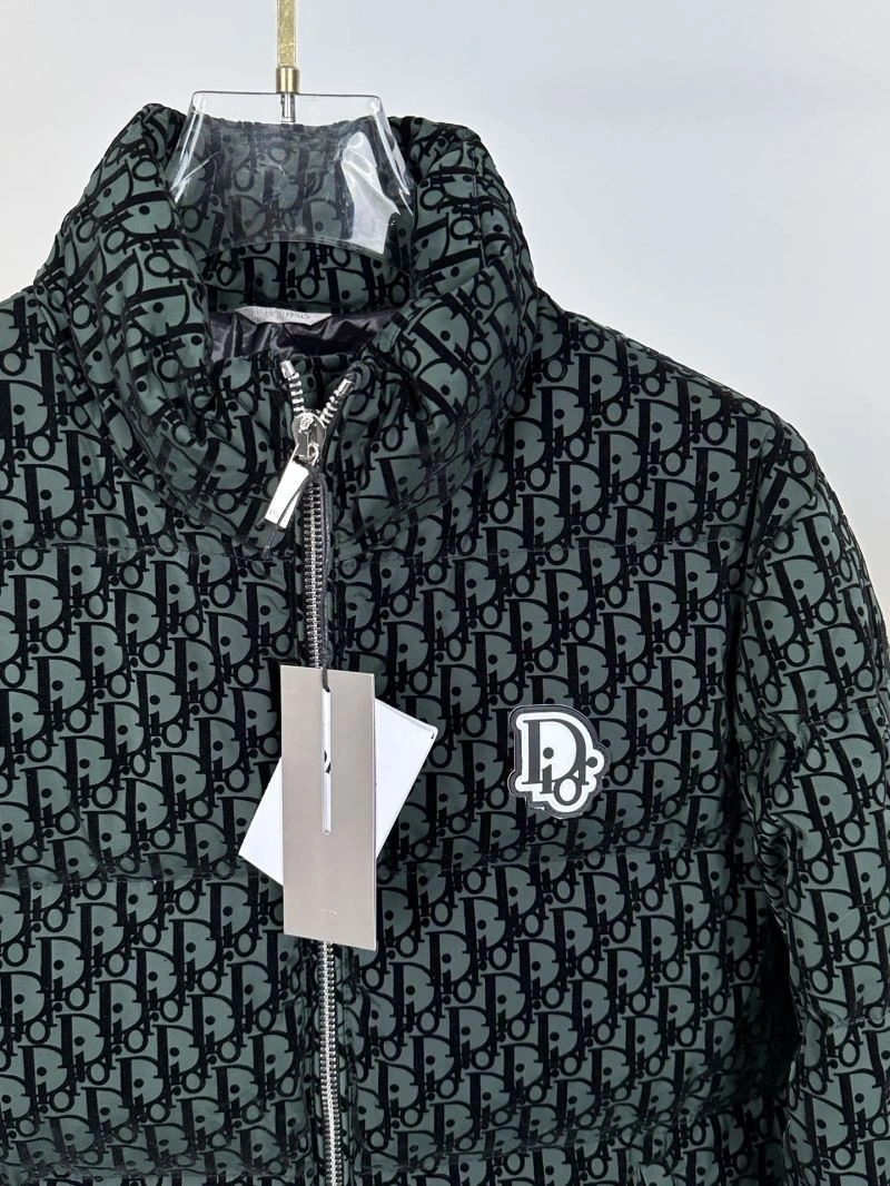 Timeless Christian Dior Outwear 117923