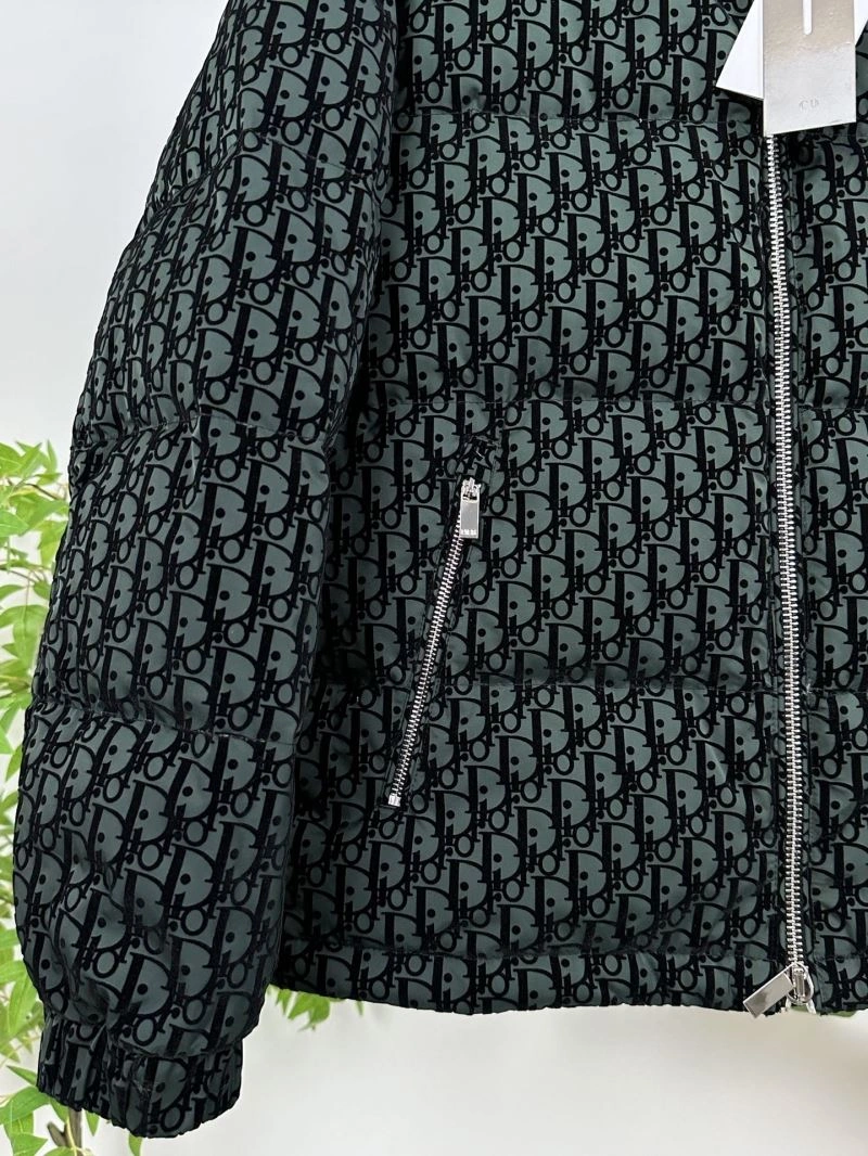 Timeless Christian Dior Outwear 117923