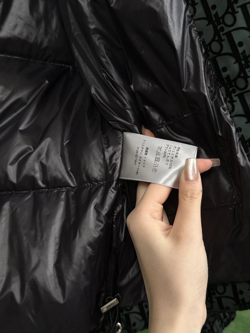 Timeless Christian Dior Outwear 117923