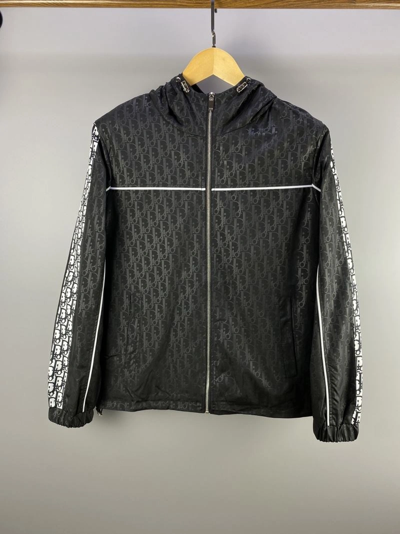 Elegant Christian Dior Outwear 117199