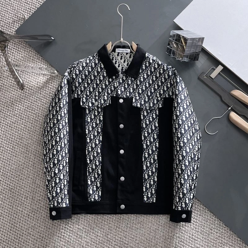 HighPerformance Christian Dior Outwear 117173