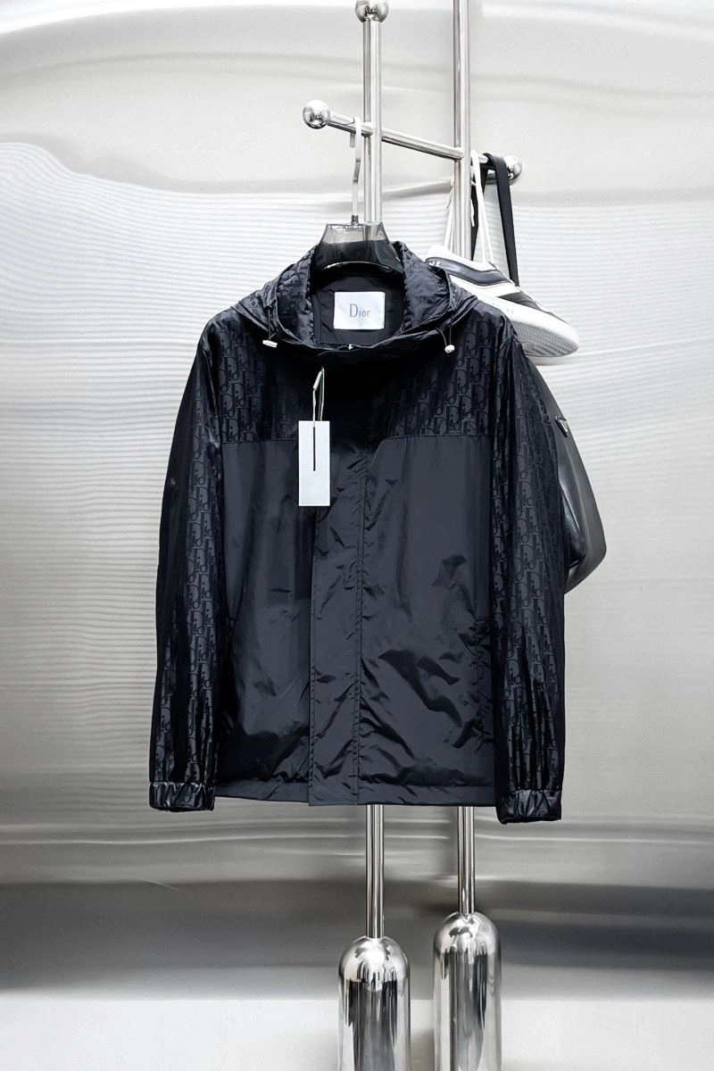 Comfortable Christian Dior Outwear 117153
