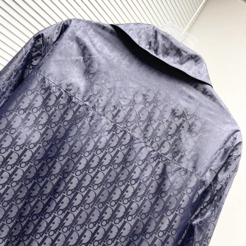 Resilient Christian Dior Outwear 117154