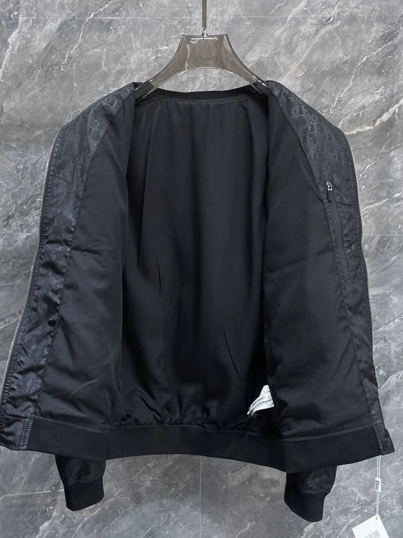 Flexible Christian Dior Outwear 117148
