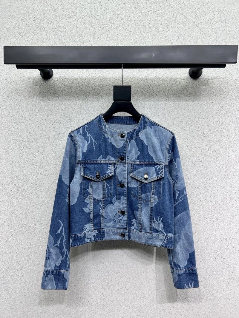 Youthful Christian Dior Outwear 112928