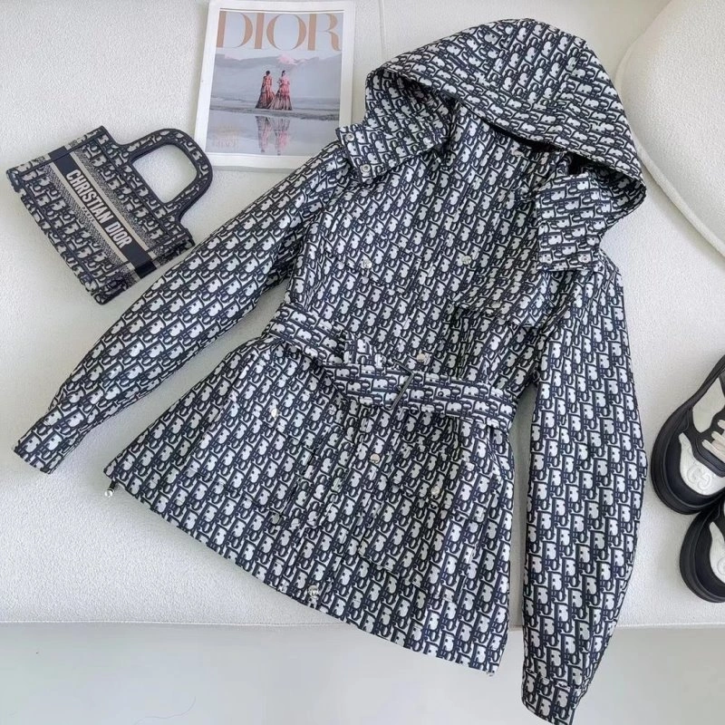 Practical Christian Dior Outwear 114372
