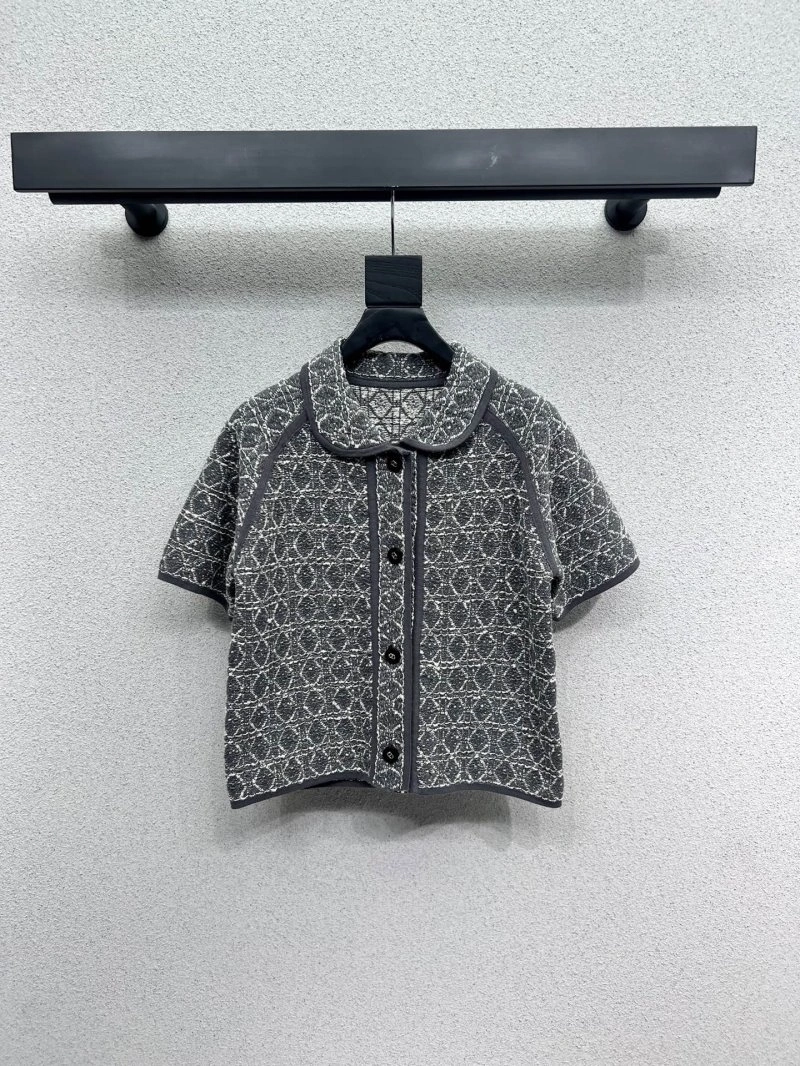 Cozy Christian Dior Outwear 114376