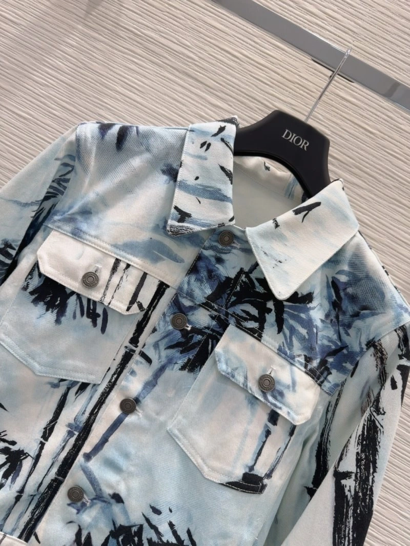 Reliable Christian Dior Outwear 114369