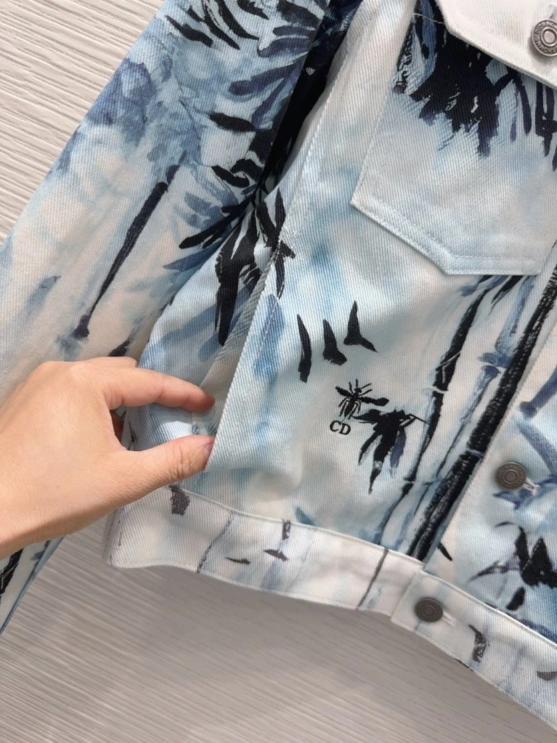 Reliable Christian Dior Outwear 114369