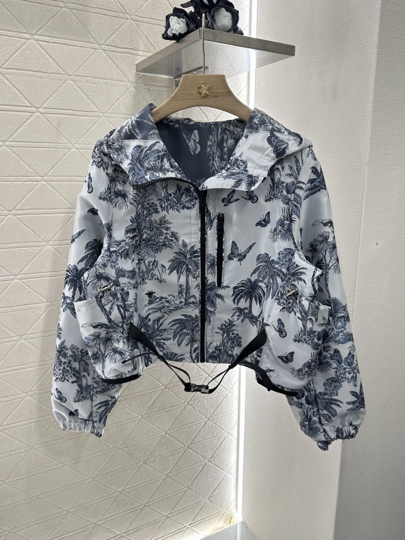 Christian Dior Outwear Youthful 114362