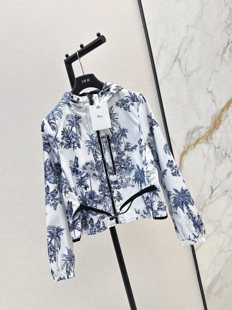 Sporty Christian Dior Outwear 112177