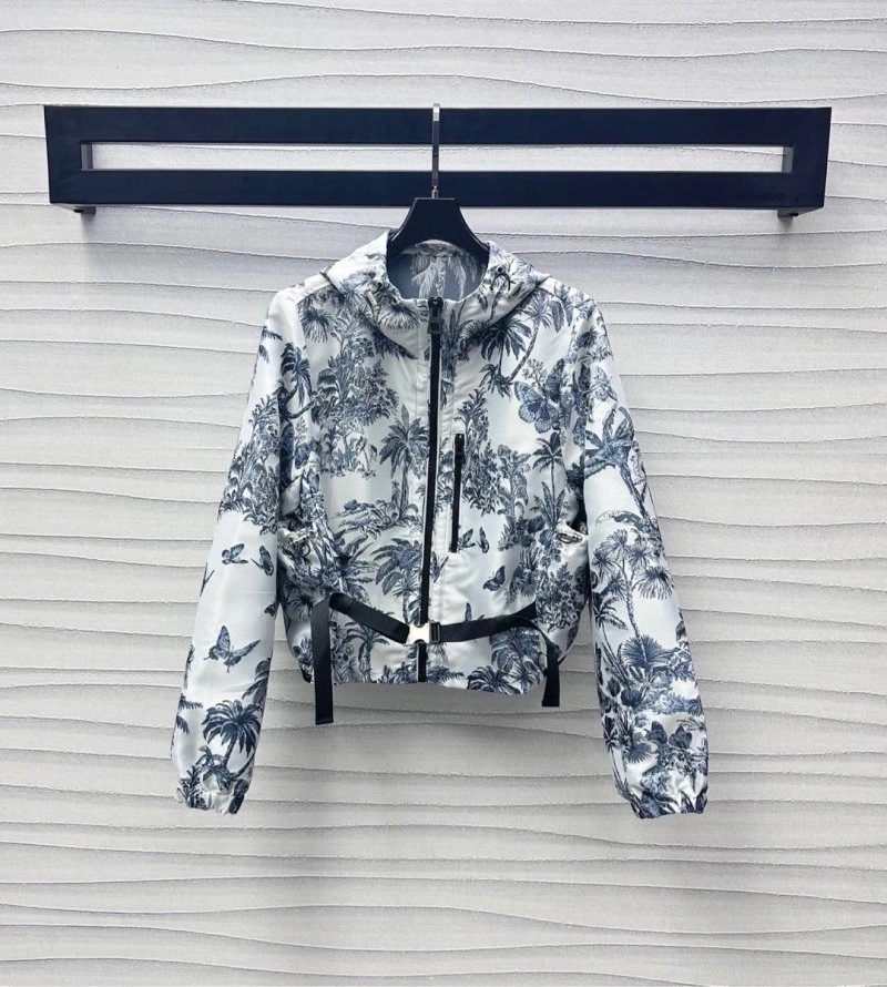 Fashionable Christian Dior Outwear 112147