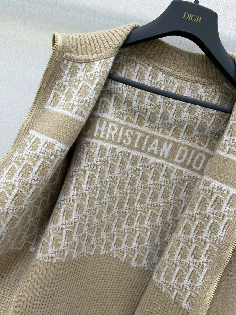 Sophisticated Christian Dior Outwear 112130
