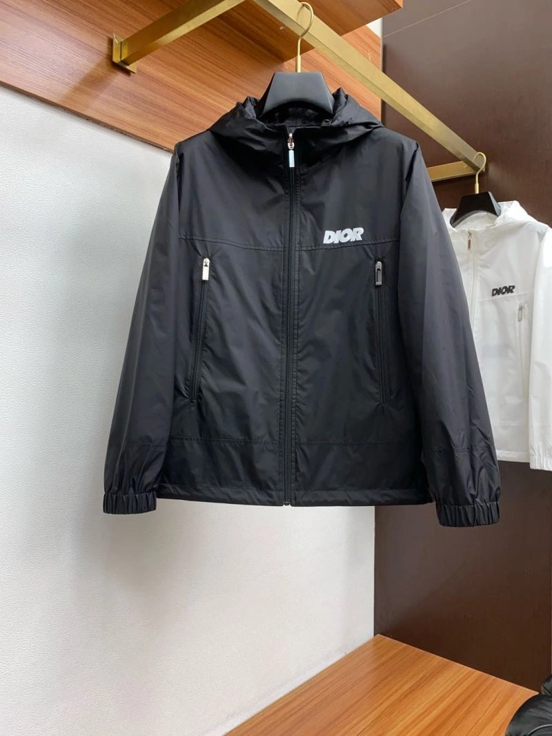 Practical Christian Dior Outwear 116571