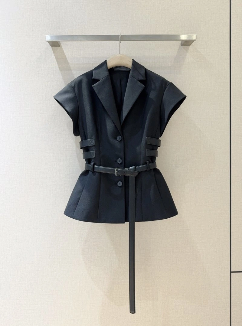 Cozy Christian Dior Outwear 113764